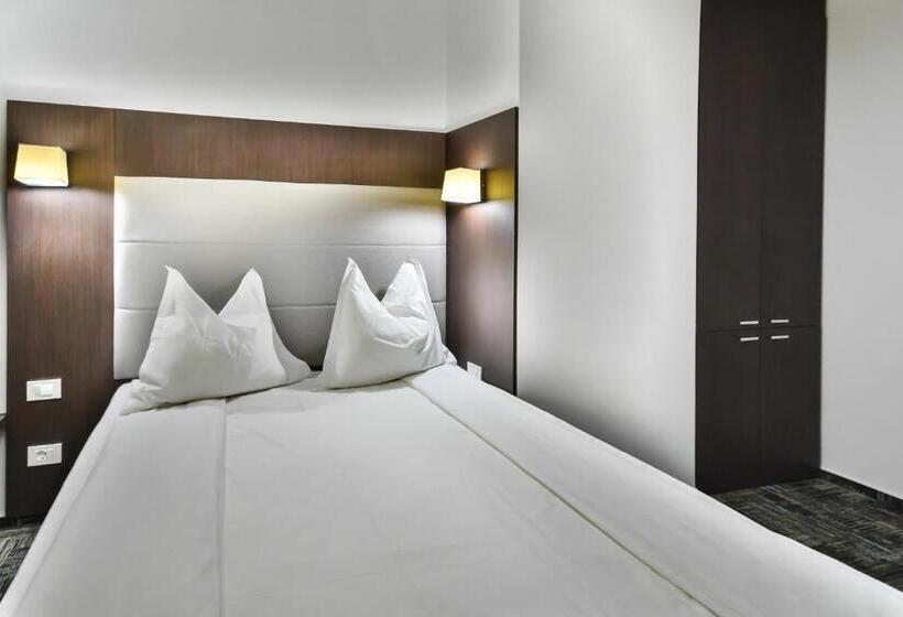 בית מלון כפרי Europeca