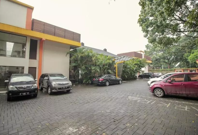 Hotel Collection O 295 Grha Ciumbuleuit Guest House