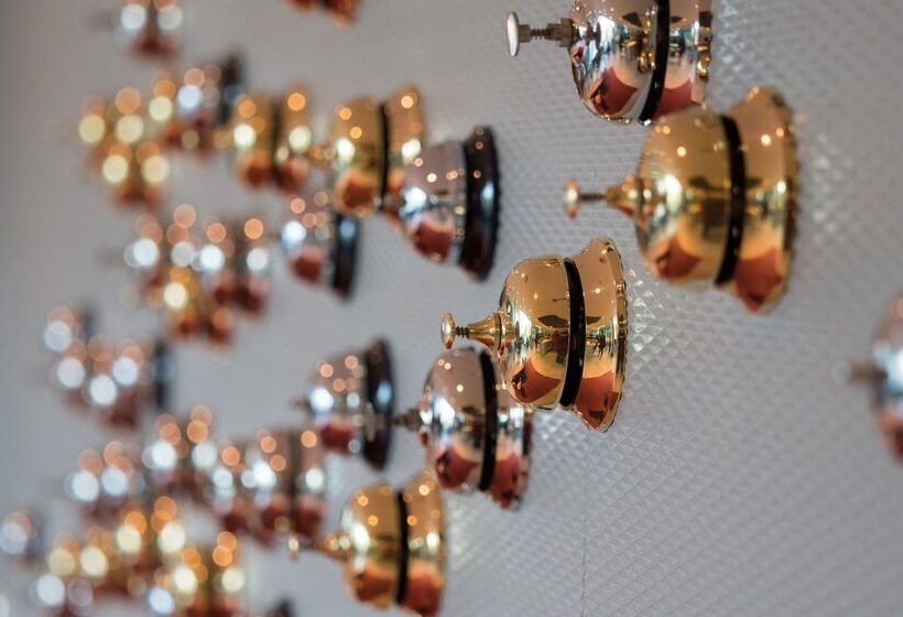 Отель Hilton Bournemouth