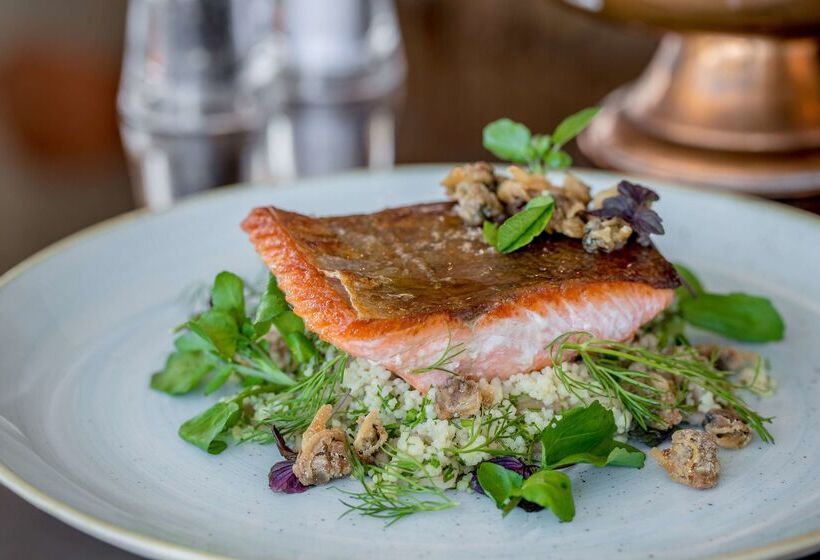 Отель Hilton Bournemouth