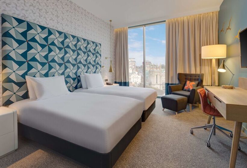 Отель Hilton Bournemouth