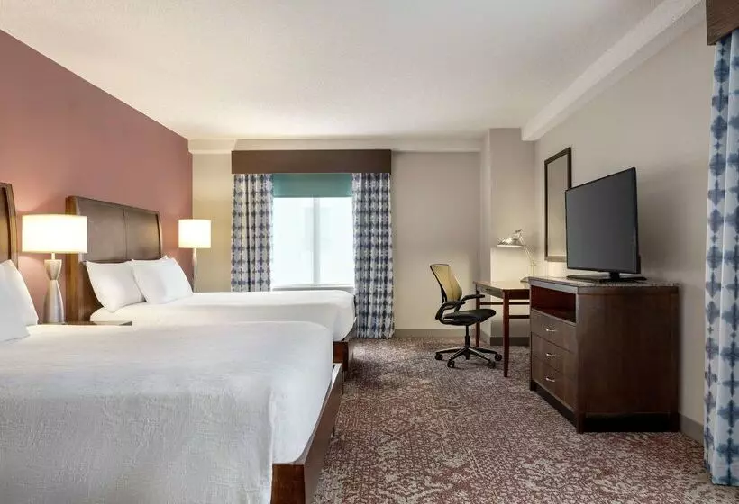 هتل Hilton Garden Inn Louisville Downtown