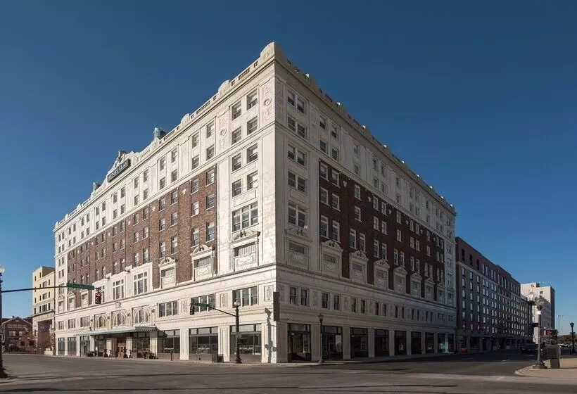 هتل Hilton Garden Inn Louisville Downtown