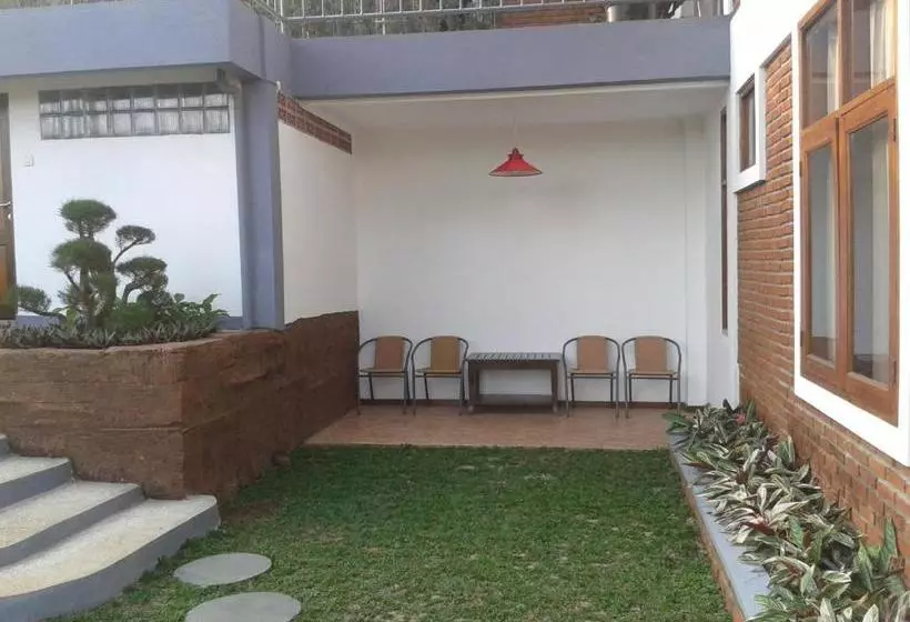 Hotel Valley Bistro Cafe And Resort