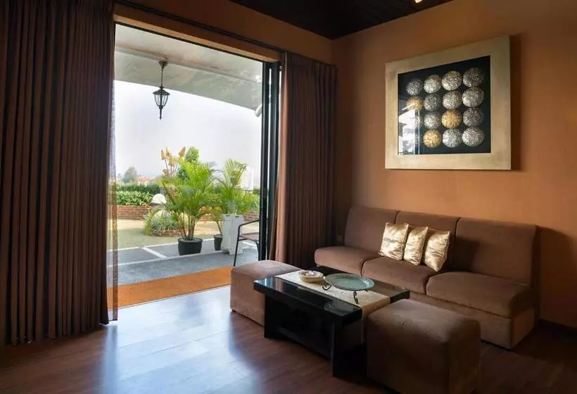 Hotel Valley Bistro Cafe And Resort