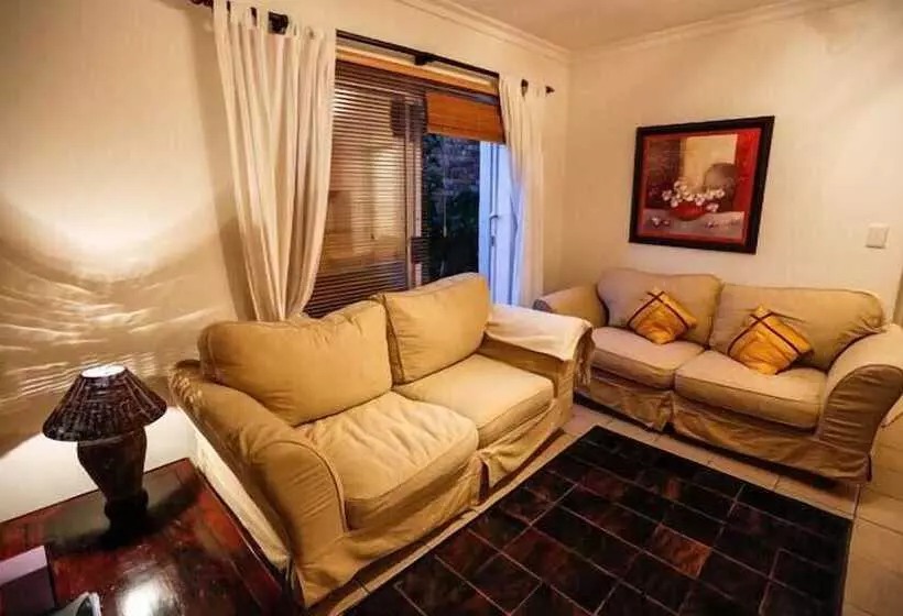 펜션 Secret Garden Guesthouse