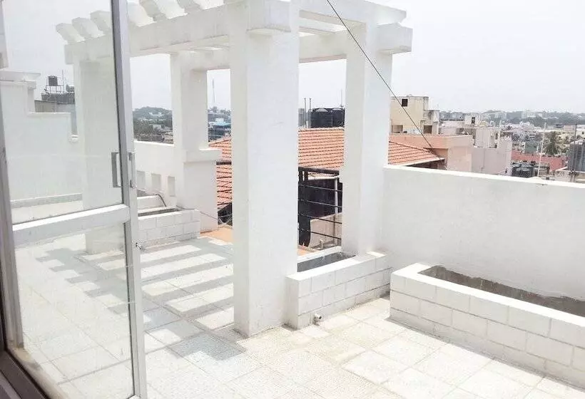 The Grand Serenity Apartment Hotel