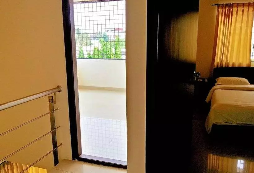 The Grand Serenity Apartment Hotel