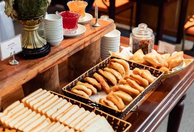 هتل The Palmy  & Spa