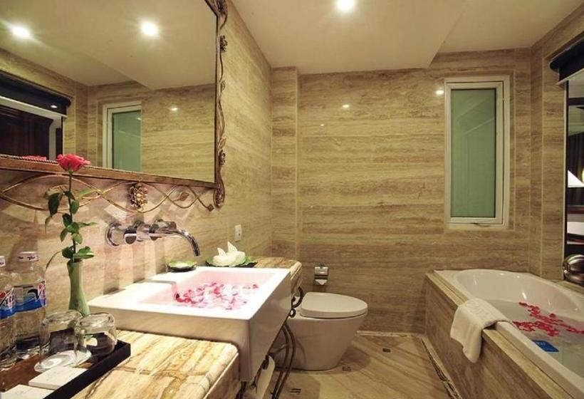 호텔 The Palmy  & Spa