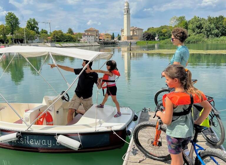 تختخواب و صبحانه My Comfort