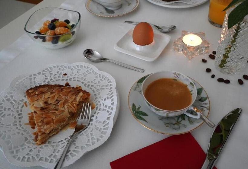 تختخواب و صبحانه My Comfort