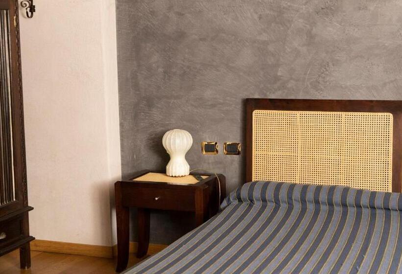 בית מלון כפרי Tenuta Canova