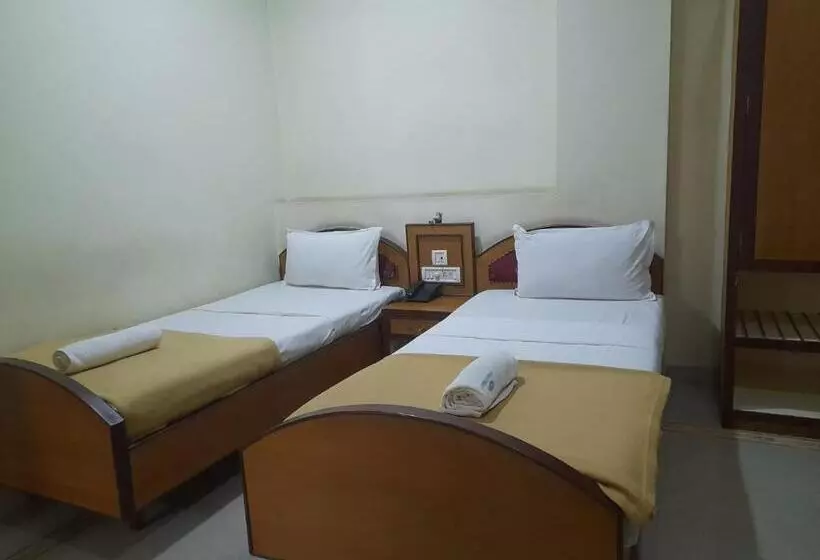 ペンション Dp Oberoi Residency