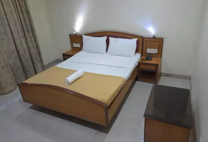 ペンション Dp Oberoi Residency