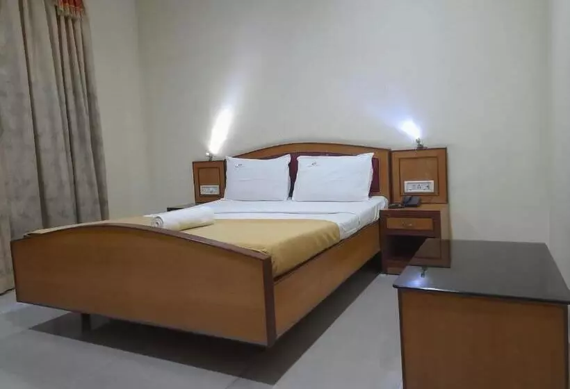 ペンション Dp Oberoi Residency