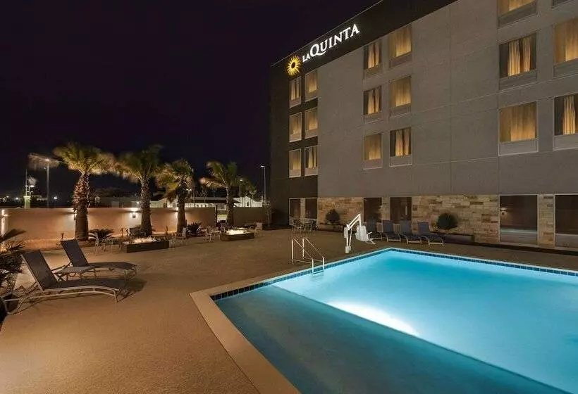 Hotelli La Quinta Inn & Suites By Wyndham Del Rio