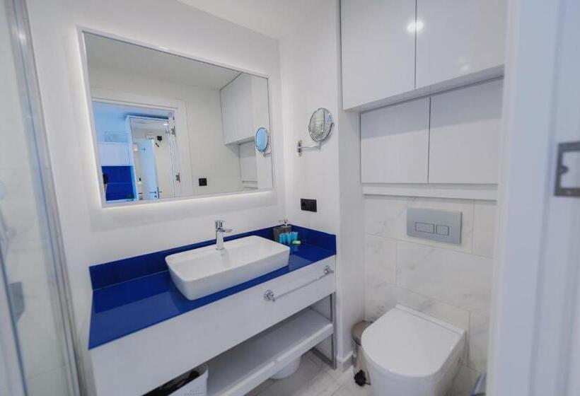 هتل Orbi City Apartments