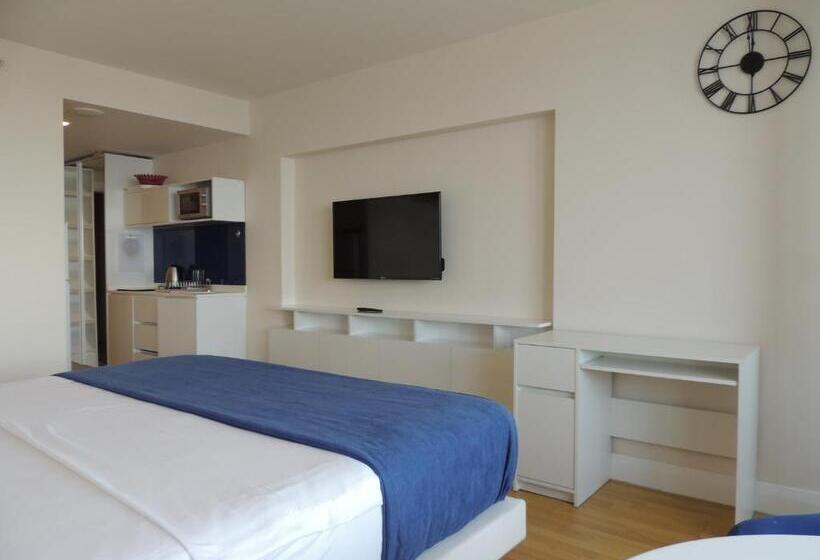 هتل Orbi City Apartments