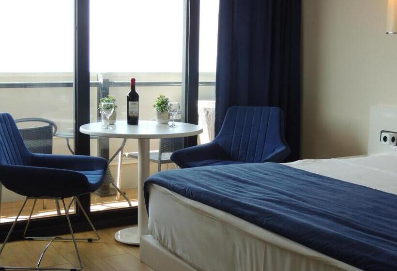 هتل Orbi City Apartments