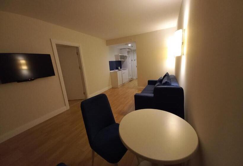 هتل Orbi City Apartments