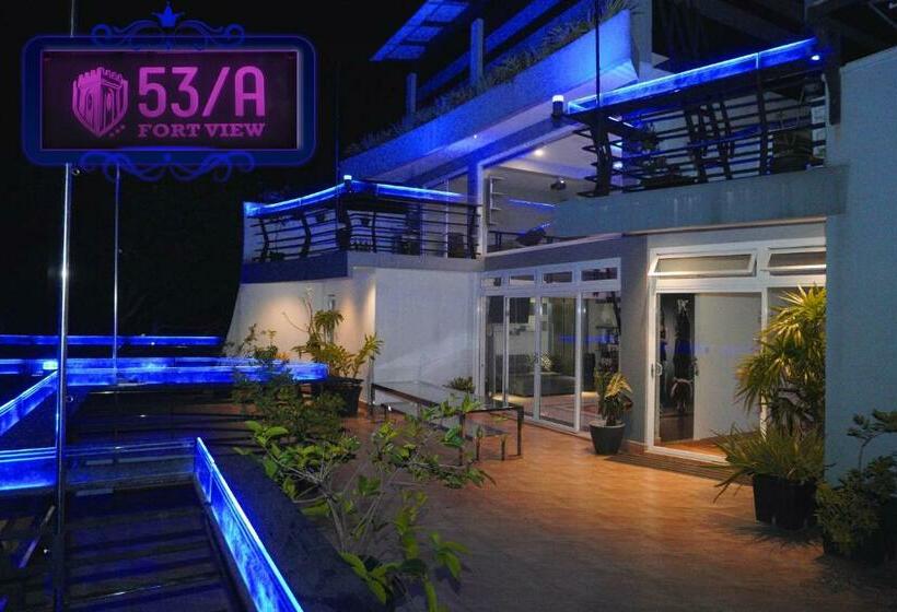 פנסיון Fort View