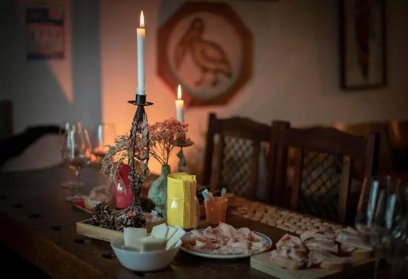 Majatalo Rooms Relais Art Borgocastello3