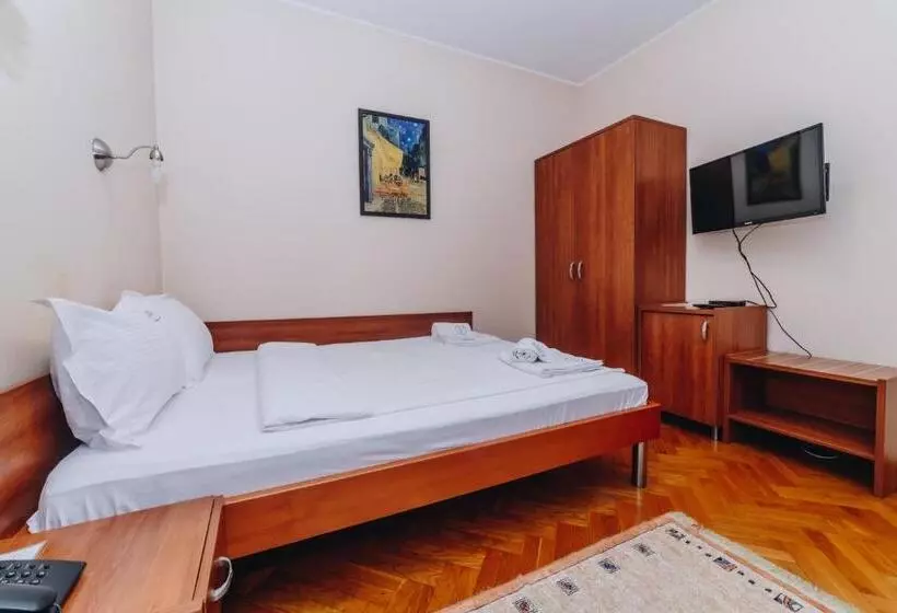 هتل Madison Kragujevac