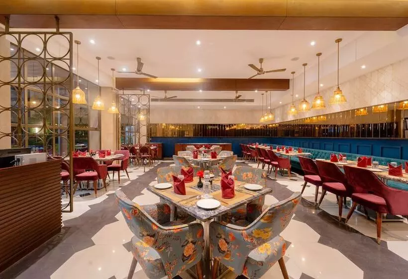 Hotelli Enrise By Sayaji Harda