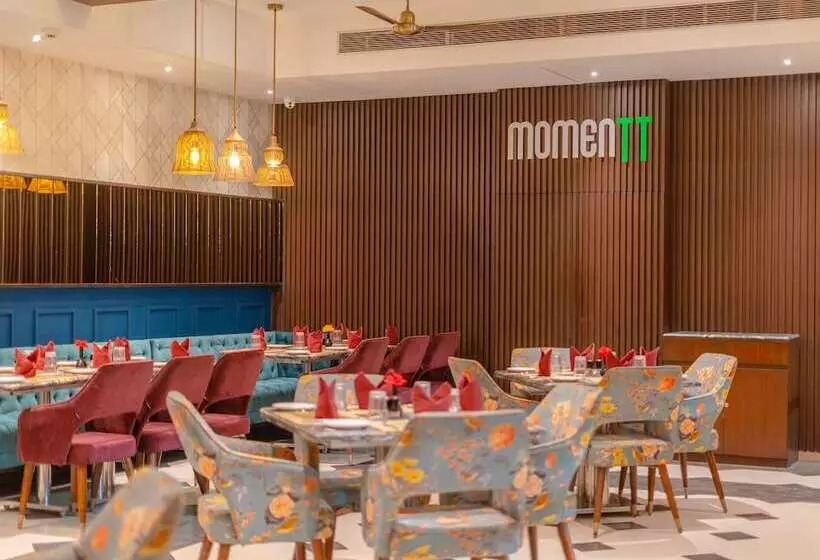 Hotelli Enrise By Sayaji Harda