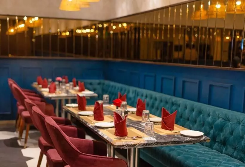 Hotelli Enrise By Sayaji Harda