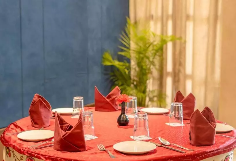 Hotelli Enrise By Sayaji Harda