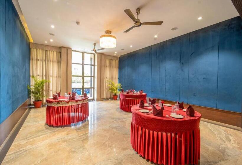 호텔 Enrise By Sayaji Harda