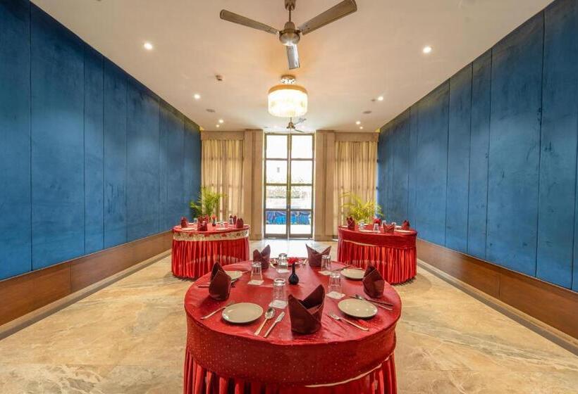 호텔 Enrise By Sayaji Harda