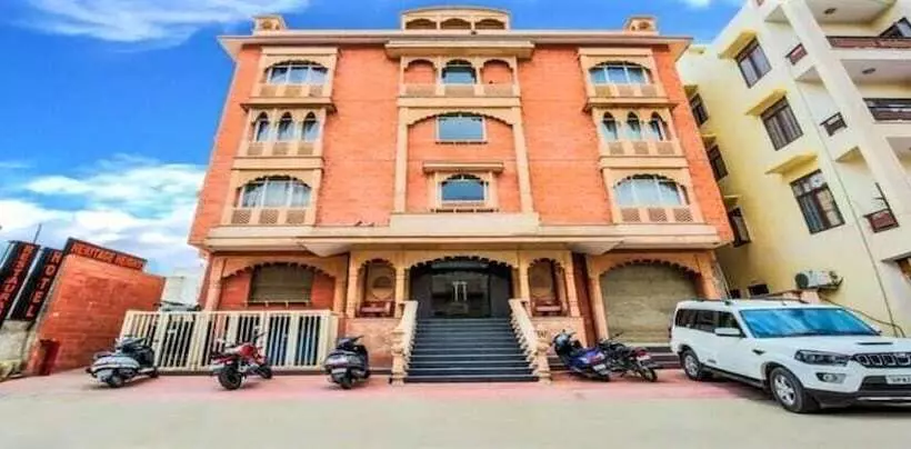ホテル Tipsyy Inn & Suites Jaipur
