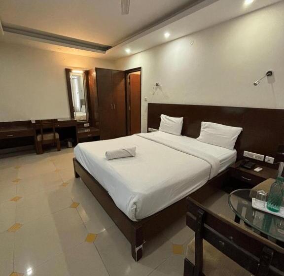 Hotel Tipsyy Inn & Suites Jaipur