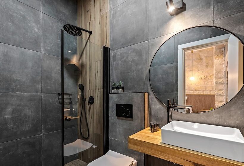 Hotel Old City Boutique   By La Finca