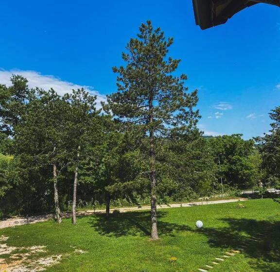 هتل Villa Tadina