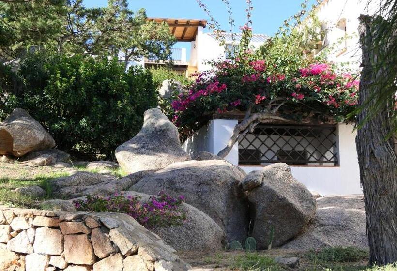 Residence Con Piscina A Liscia Di Vacca, 350 Mt Dal Mare, 3 Km Da Porto Cervo