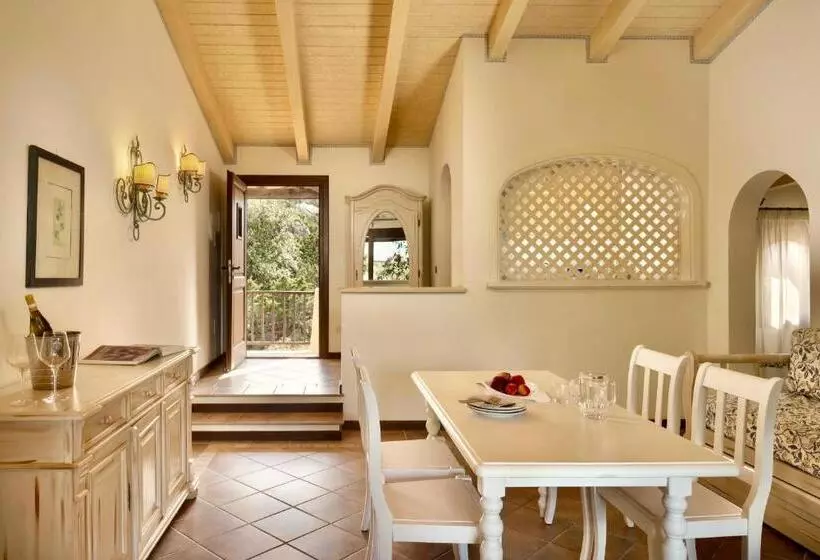 Residence Con Piscina A Liscia Di Vacca, 350 Mt Dal Mare, 3 Km Da Porto Cervo