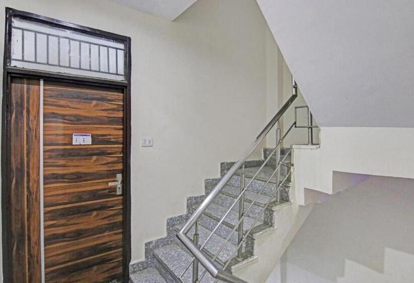 فندق Oyo Flagship 70237 Cozy Stay Deluxe