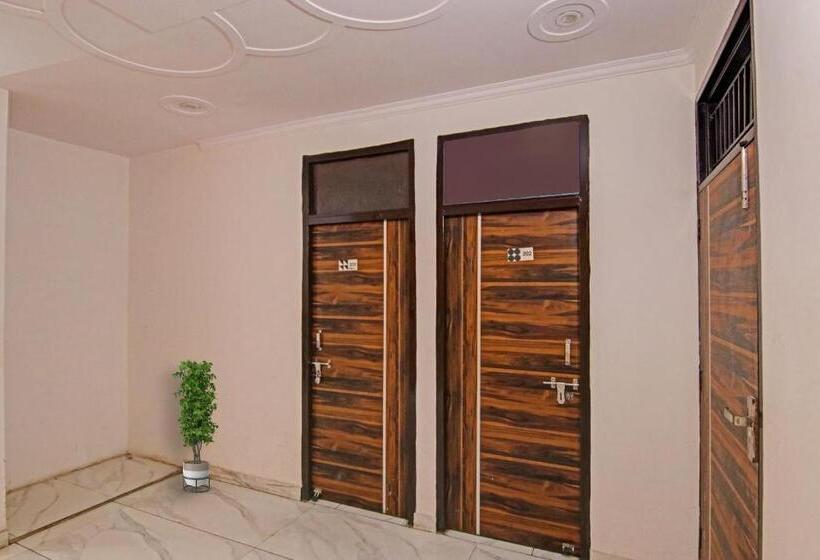 فندق Oyo Flagship 70237 Cozy Stay Deluxe