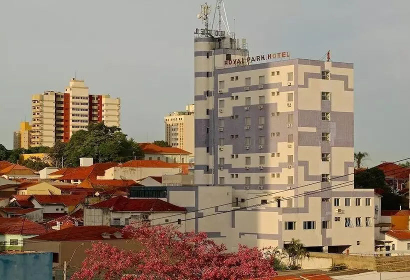 ホテル Royal Park