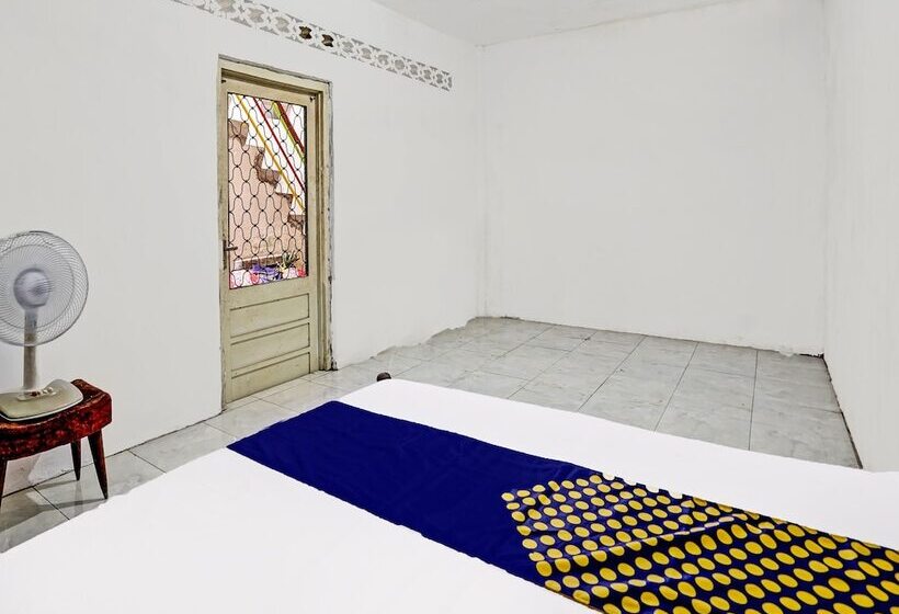 בית מלון כפרי Spot On 91865 Sidomulyo Kost Syariah