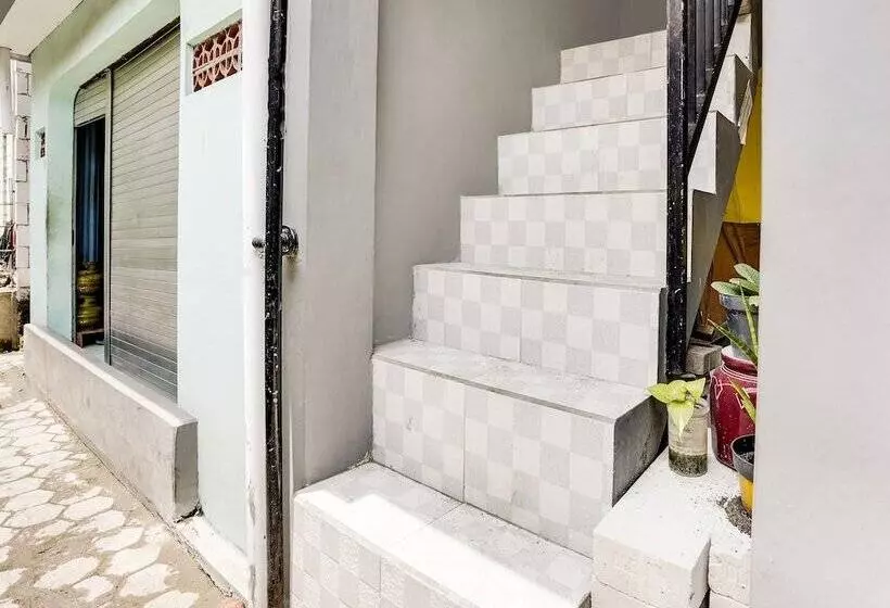 Hotelli Spot On 91883 Kost 2 Putra Syariah