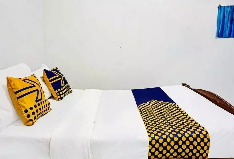 Hotelli Spot On 91896 Kost Bu Dewi Syariah