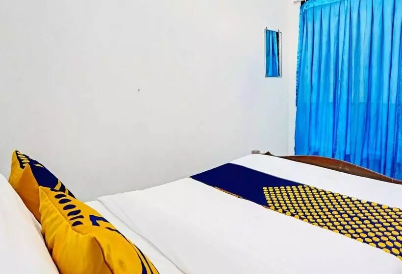 Hotelli Spot On 91896 Kost Bu Dewi Syariah