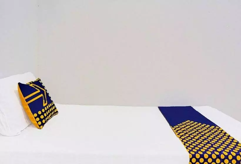 Hotelli Spot On 91896 Kost Bu Dewi Syariah