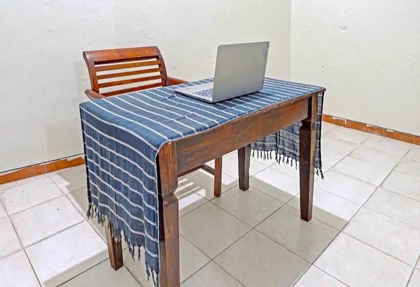 Hotel Spot On 91896 Kost Bu Dewi Syariah