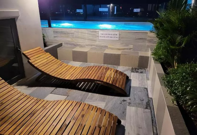 Ruby Hotel Vĩnh Long